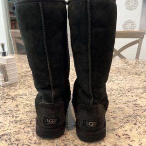 Tall ugg Australia boots size 8